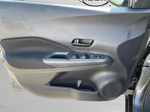 New 2025 Nissan Kicks S image 12