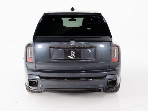 New 2025 Rolls-Royce Cullinan Black Badge image 4