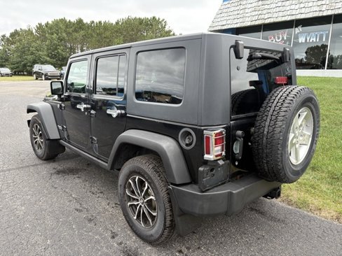 Used 2008 Jeep Wrangler Unlimited Rubicon w/ Dual Top Group image 8