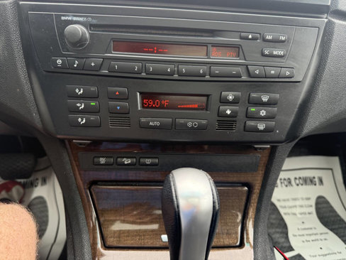 Used 2006 BMW X3 3.0i image 2