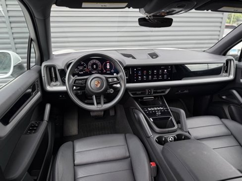 Certified 2024 Porsche Cayenne image 26