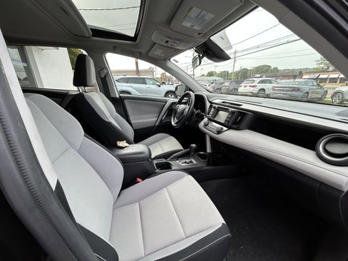 Used 2017 Toyota RAV4 XLE image 5