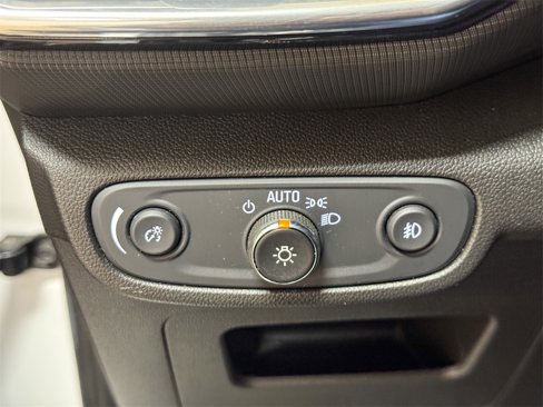 Used 2022 Chevrolet TrailBlazer LT image 42