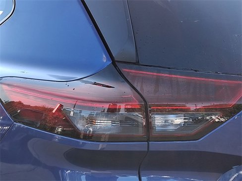 Used 2022 Nissan Rogue SV image 10