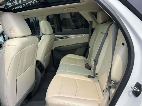 Certified 2022 Cadillac XT5 Premium Luxury image 10