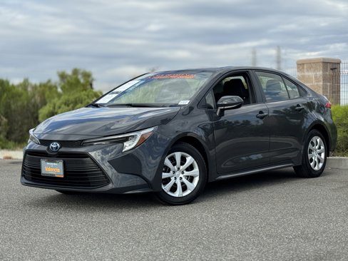 Used 2024 Toyota Corolla LE image 2