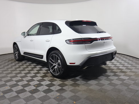 New 2025 Porsche Macan image 3