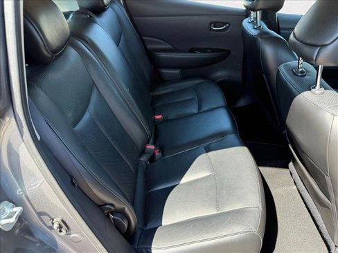 Used 2015 Nissan Leaf SL w/ Premium Package image 22