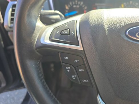 Used 2015 Ford Fusion SE w/ Equipment Group 201A image 28