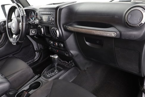 Used 2015 Jeep Wrangler Sport image 28