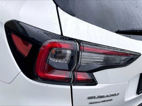 Used 2021 Subaru Outback Premium image 34