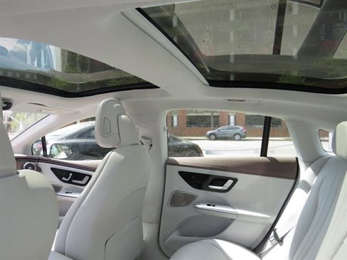Certified 2023 Mercedes-Benz EQE 350+ 4MATIC Sedan w/ Exclusive Trim Package image 20