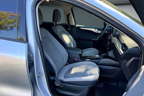 Used 2020 Ford Escape SE image 26