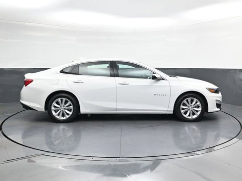 Used 2023 Chevrolet Malibu LT image 3
