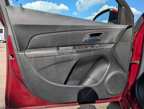 Used 2015 Chevrolet Cruze LT image 26