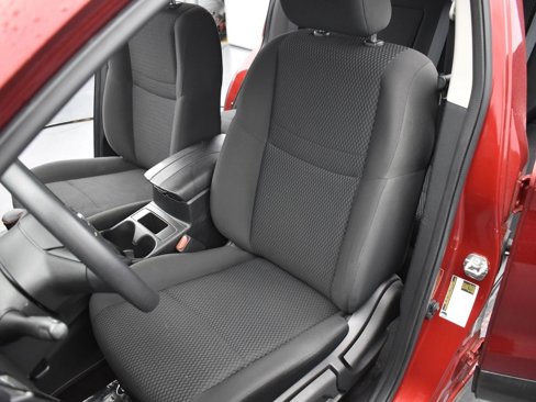 Used 2019 Nissan Rogue Sport S image 10