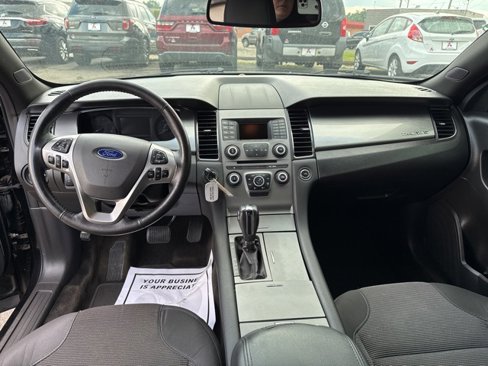 Used 2015 Ford Taurus SEL image 13
