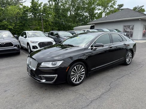 Used 2020 Lincoln MKZ image 3