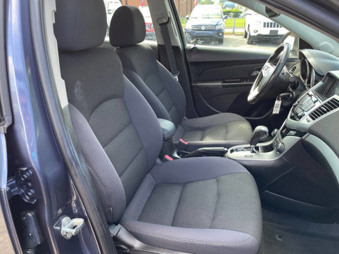 Used 2014 Chevrolet Cruze LT w/ Technology Package image 28