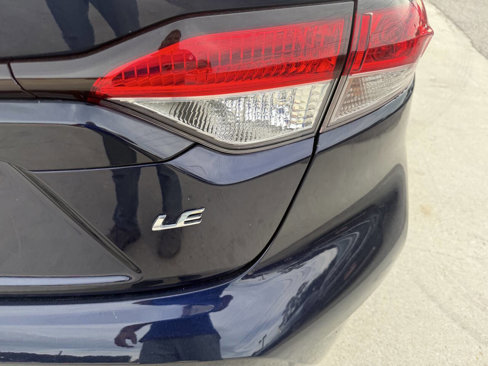 Used 2021 Toyota Corolla LE image 9