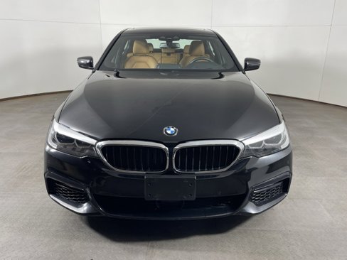 Used 2018 BMW 540i xDrive image 2
