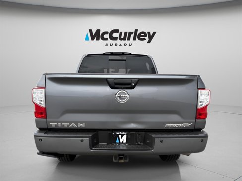Used 2018 Nissan Titan PRO-4X image 4