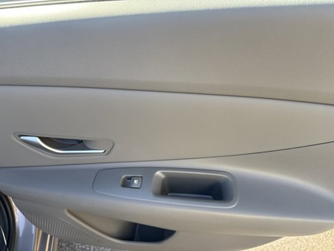 New 2025 Hyundai Elantra Sport image 16