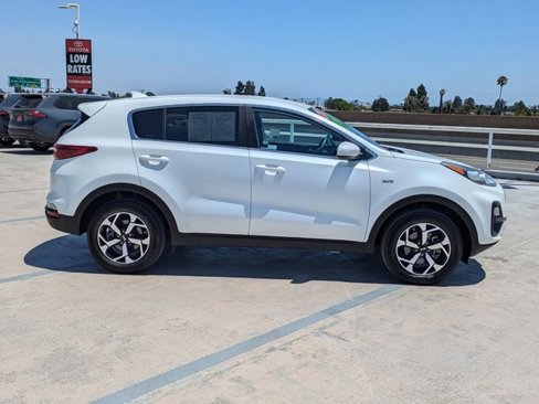 Used 2021 Kia Sportage LX image 4