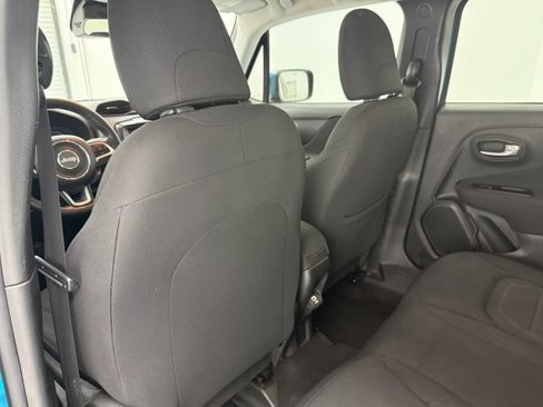 Used 2020 Jeep Renegade Latitude image 30