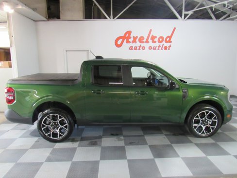 Used 2025 Ford Maverick Lariat image 7