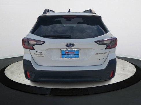 Used 2022 Subaru Outback Premium image 5