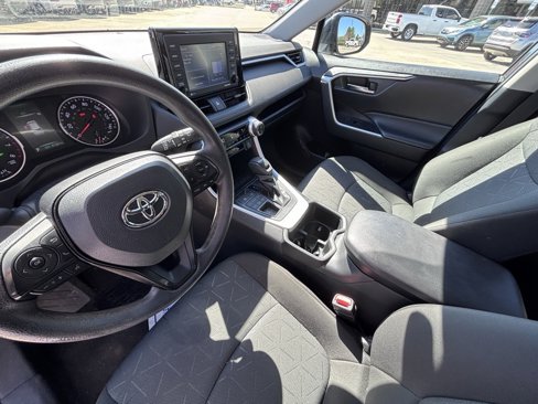 Used 2022 Toyota RAV4 XLE image 11
