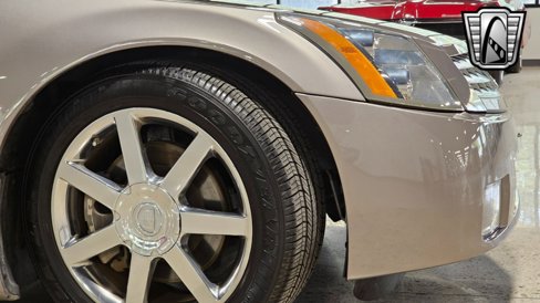 Used 2004 Cadillac XLR image 16