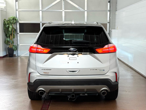 Used 2019 Ford Edge Titanium image 4