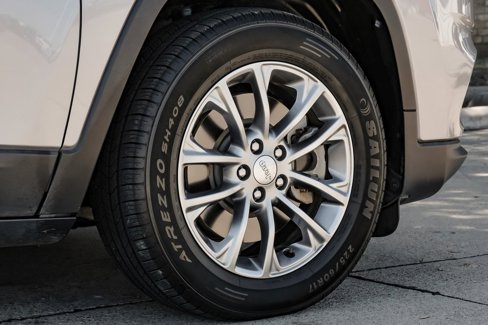 Used 2019 Jeep Cherokee Latitude Plus image 63