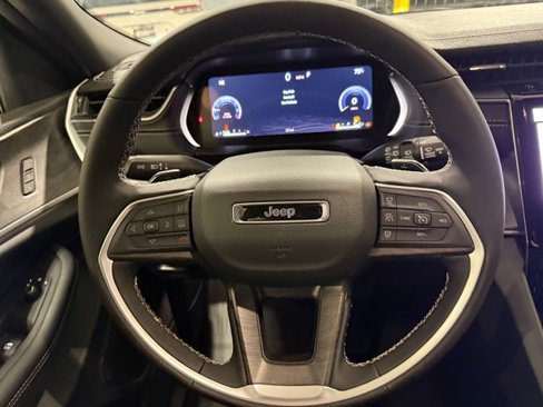 New 2025 Jeep Grand Cherokee Limited image 21