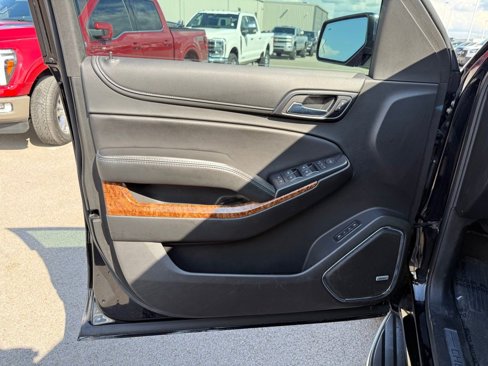 Used 2018 Chevrolet Suburban Premier image 8