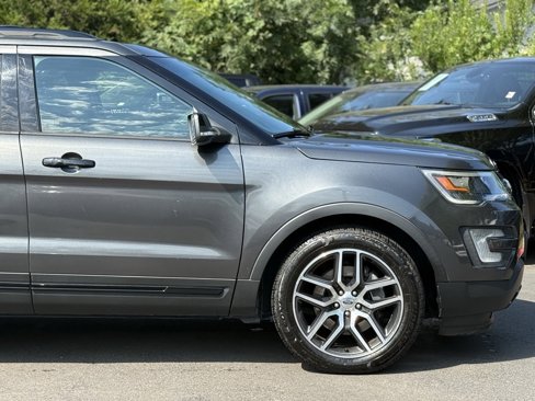 Used 2017 Ford Explorer Sport w/ Equipment Group 401A image 13