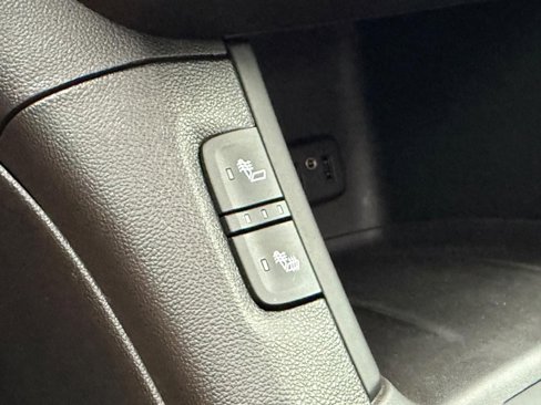 Used 2017 GMC Acadia SLT image 20