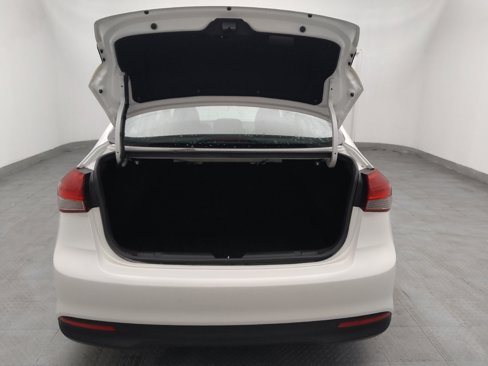 Used 2018 Kia Forte LX image 29