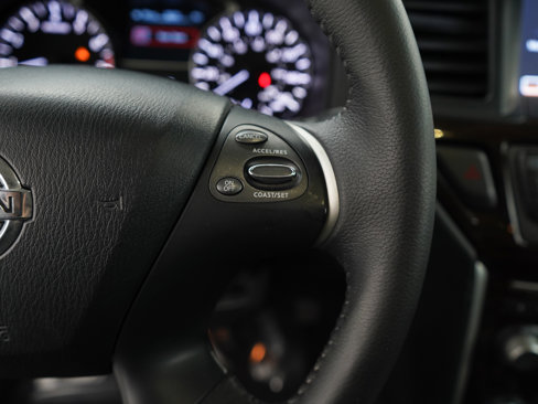 Used 2013 Nissan Pathfinder Platinum w/ Platinum Premium Pkg image 24