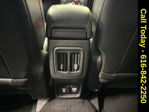 Used 2021 Jeep Compass Limited image 17