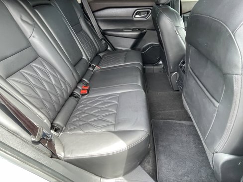 Used 2021 Nissan Rogue Platinum image 15