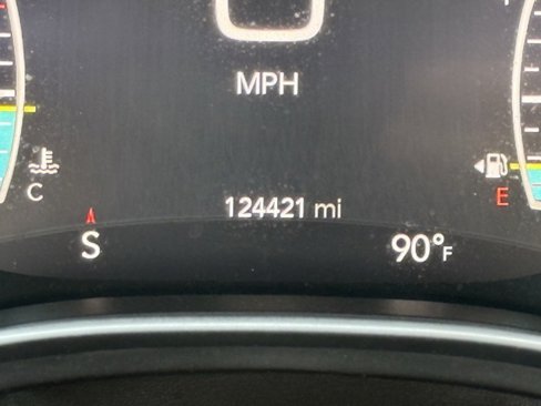 Used 2018 Chrysler Pacifica Touring-L Plus image 34