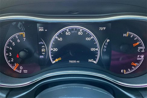 Used 2017 Jeep Grand Cherokee Limited w/ Luxury Group II image 20
