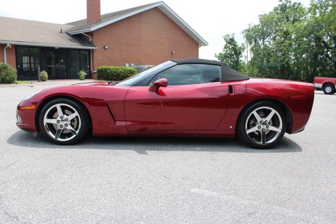 Used 2007 Chevrolet Corvette Convertible w/ Preferred Equipment Group image 9