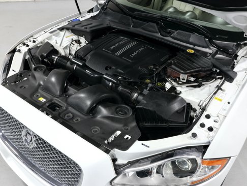 Used 2013 Jaguar XJ image 87