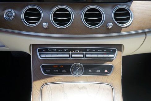 Used 2018 Mercedes-Benz E 300 w/ Premium 1 Package image 23