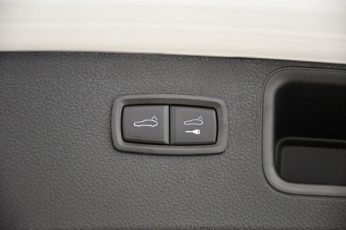 Used 2025 Porsche Macan image 58