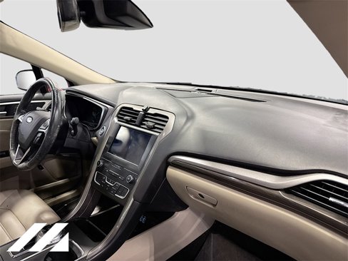 Used 2019 Ford Fusion SEL image 30